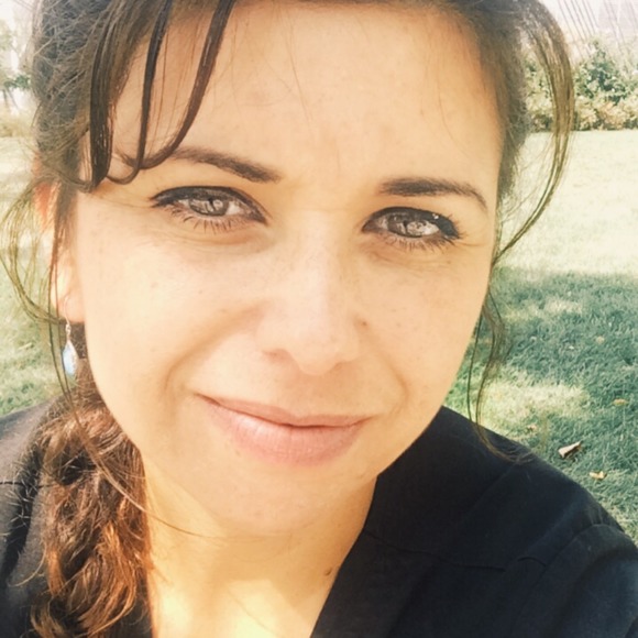 Meet your Posher, Gabriela - Picture 1 of 1